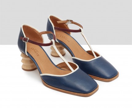 Medium heel woman leather shoe. Fiona