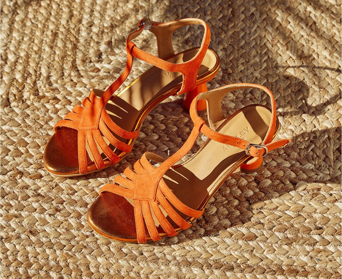 Comodidad y Elegancia en cada paso con las sandalias de Audley