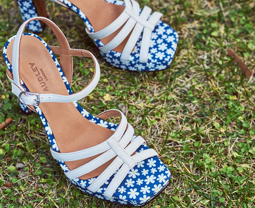 Sandalia de mujer en piel con tacón alto. Florinda