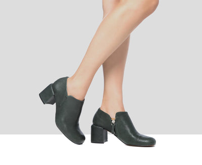 Zapato de mujer en piel con tacón medio. Gimena