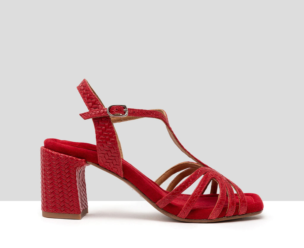 Women's leather sandal with a medium heel. Hamisi