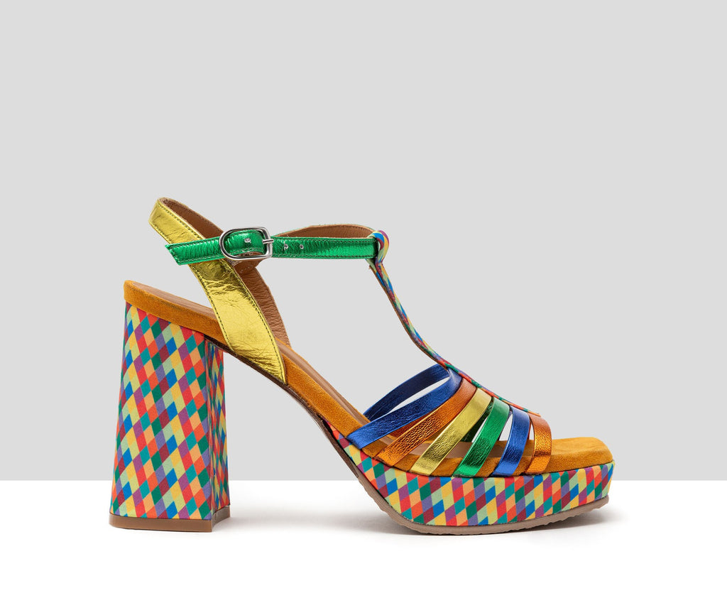 Women's leather sandal with a high heel. Hindy