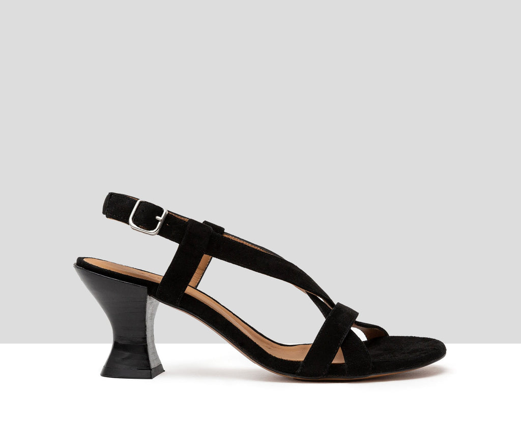 Sandalo da donna in pelle con tacco medio. Hattie