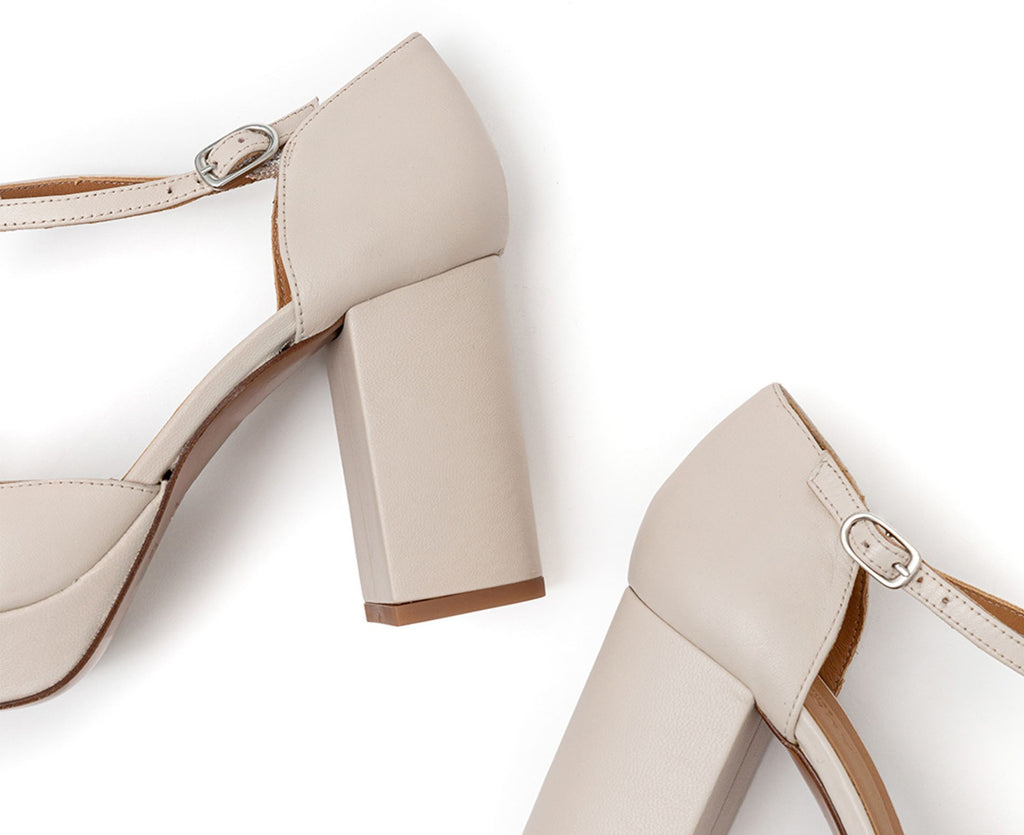 Scarpa da donna in pelle con tacco alto. Henk