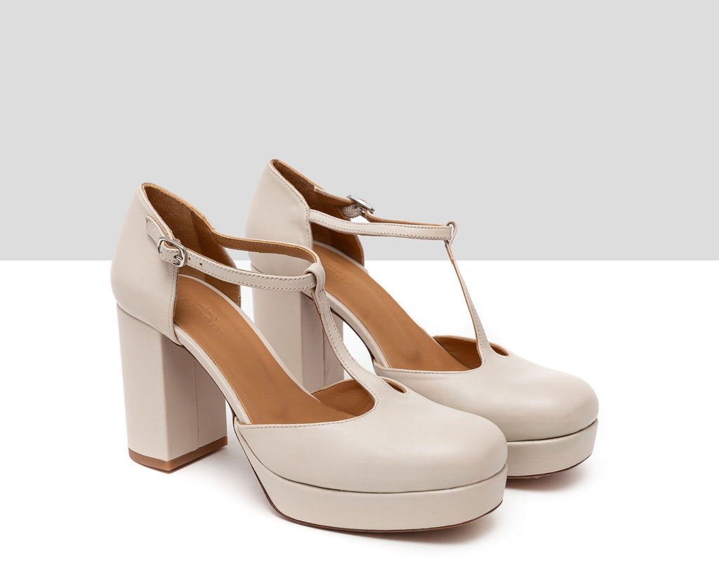 Scarpa da donna in pelle con tacco alto. Henk