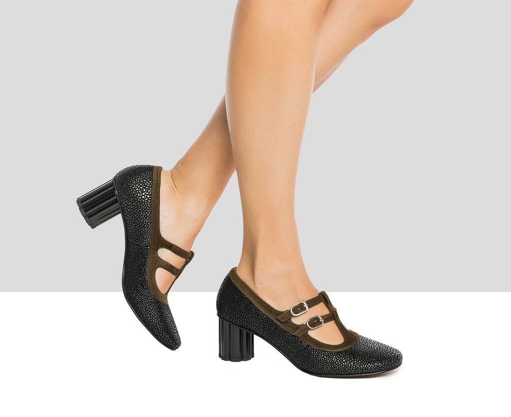 Scarpa da donna in pelle con tacco medio. Idalia