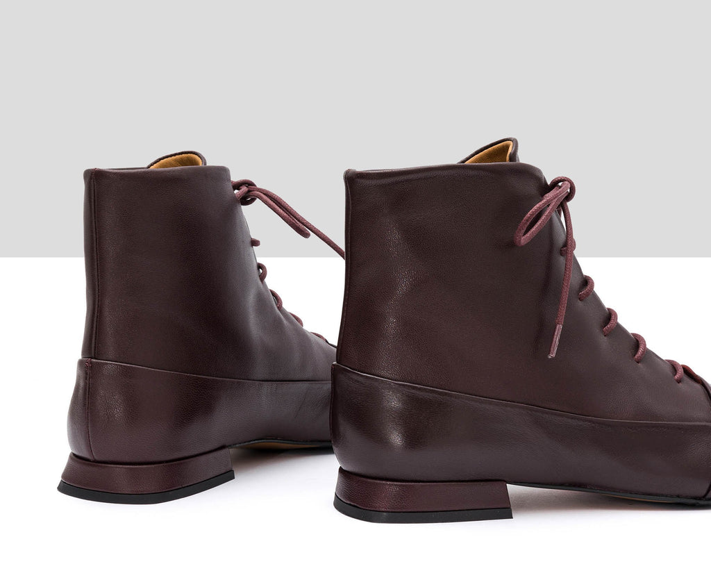 Women's leather ankle boots with a low heel. Ismay