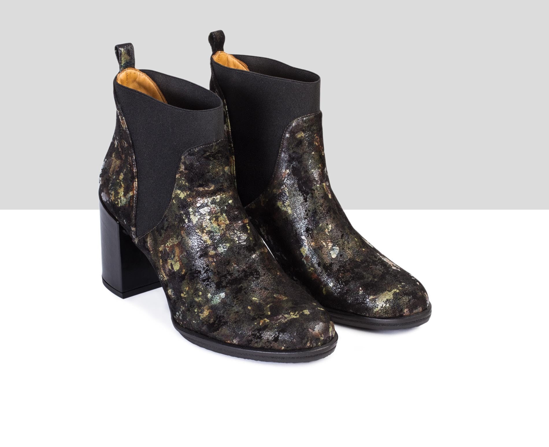 Botín de mujer en piel con tacón alto. Tikva