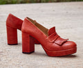 Scarpa da donna in pelle con tacco alto. Isla