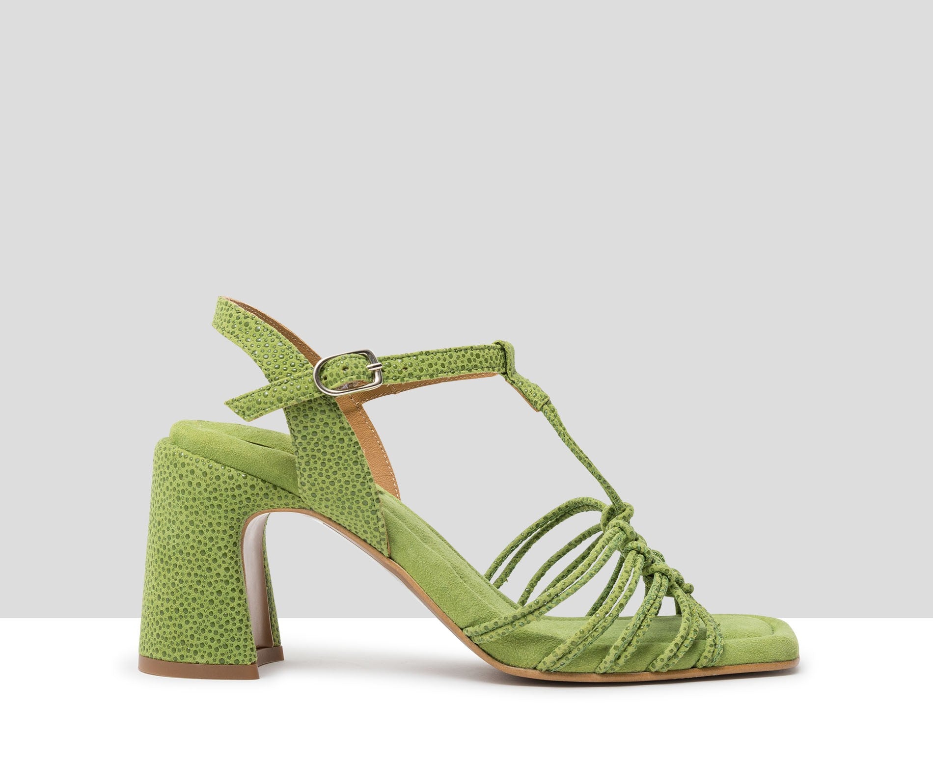 Women's leather sandal with a high heel. Jarisa