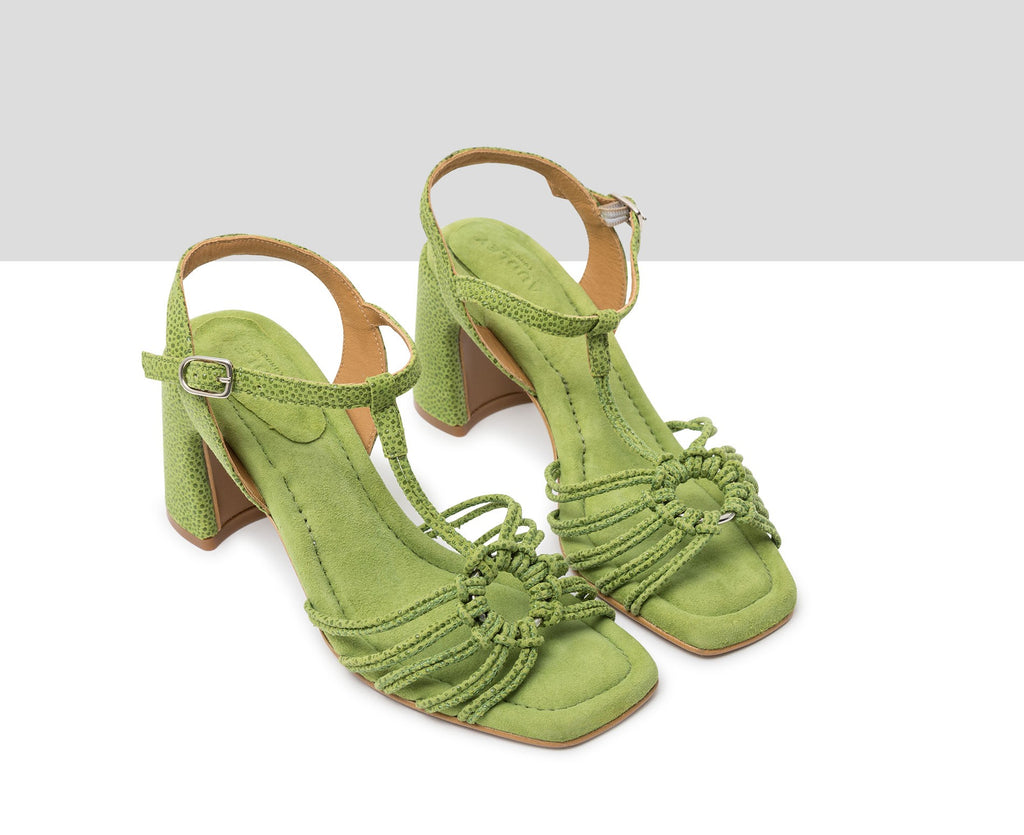 Women's leather sandal with a high heel. Jarisa