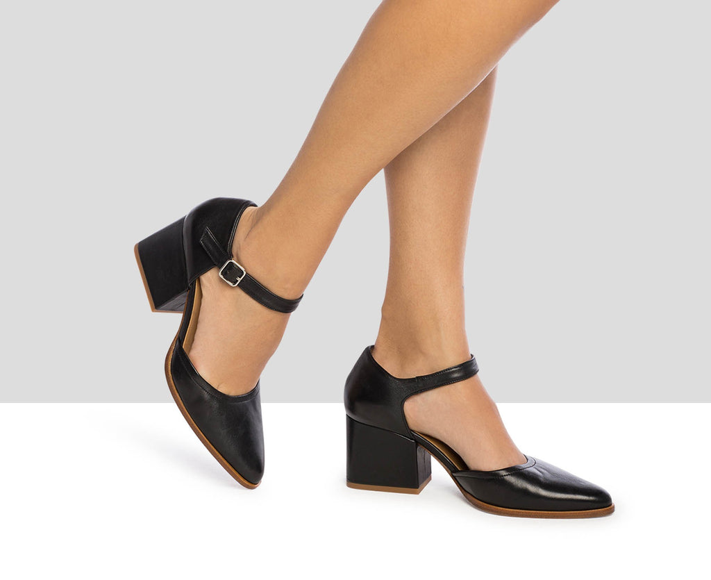 Scarpa da donna in pelle con tacco medio. Janina