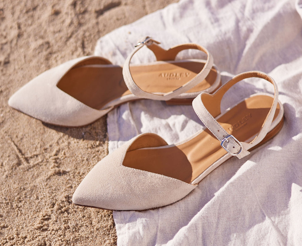 Zapato de mujer en piel con tacón bajo. Judy