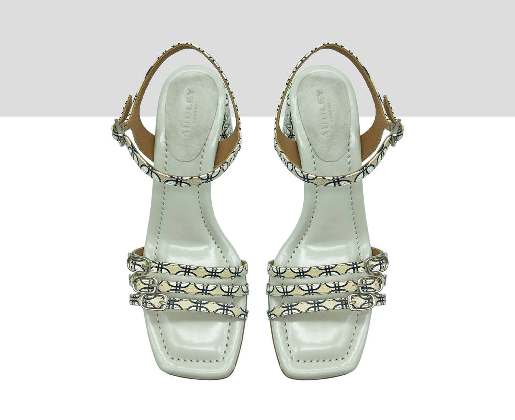 Sandalia de mujer en piel con tacón alto. Joy