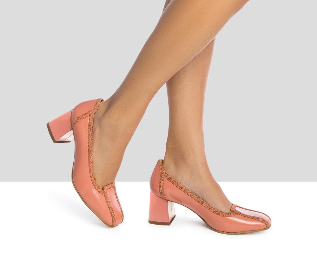 Zapato de mujer en piel con tacón medio. Janel