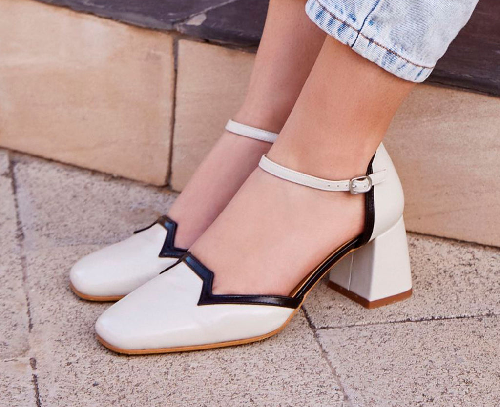 Women's leather shoe with a medium heel. Jalene