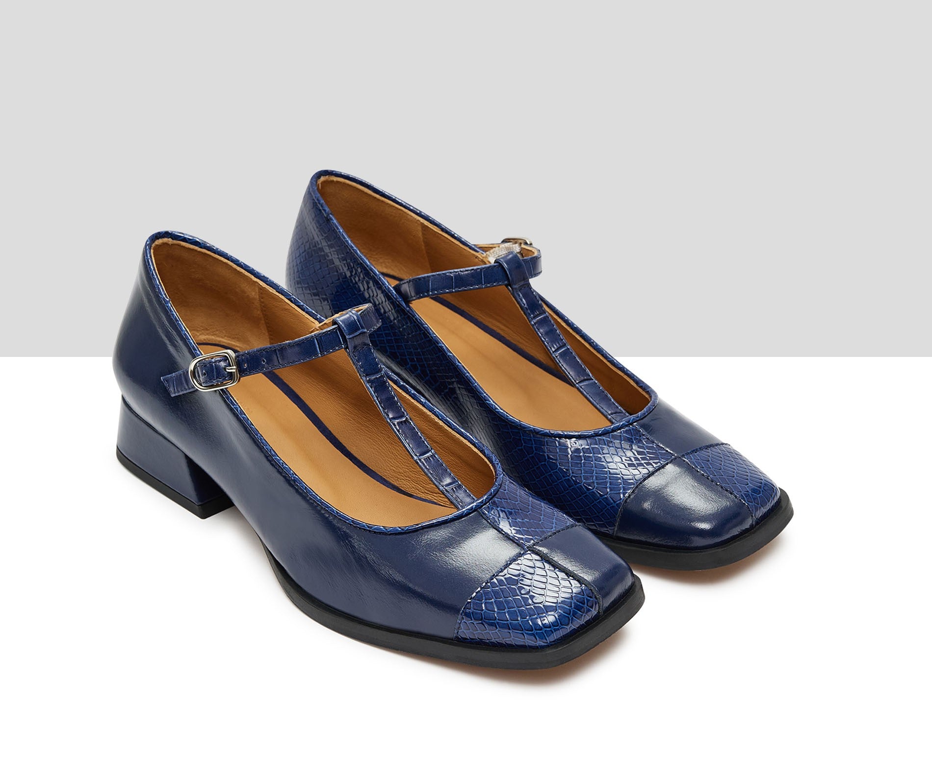 Zapato de mujer en piel con tacón bajo. Karin