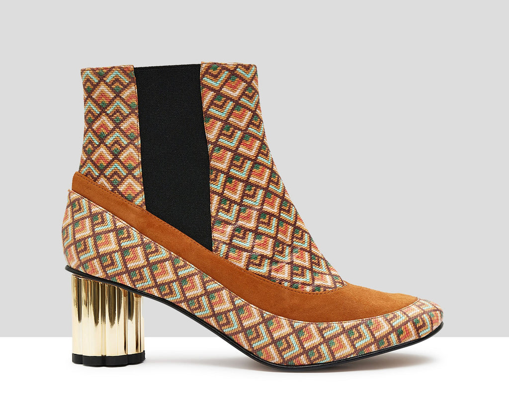 Stivaletti da donna in pelle con tacco medio. Konnie