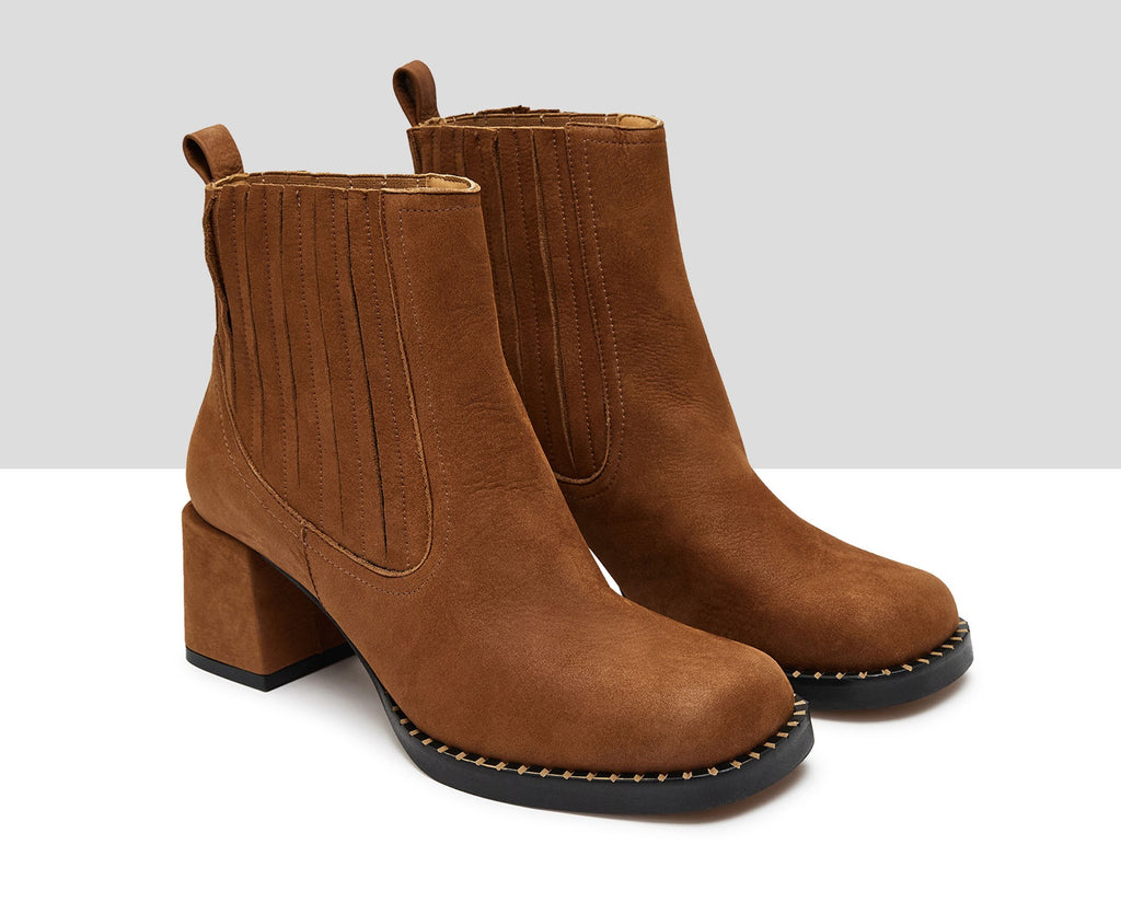 Botín de mujer en piel con tacón medio. Kylan