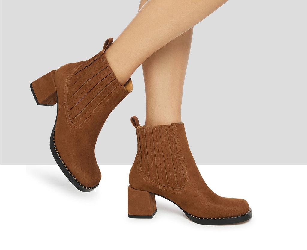 Botín de mujer en piel con tacón medio. Kylan