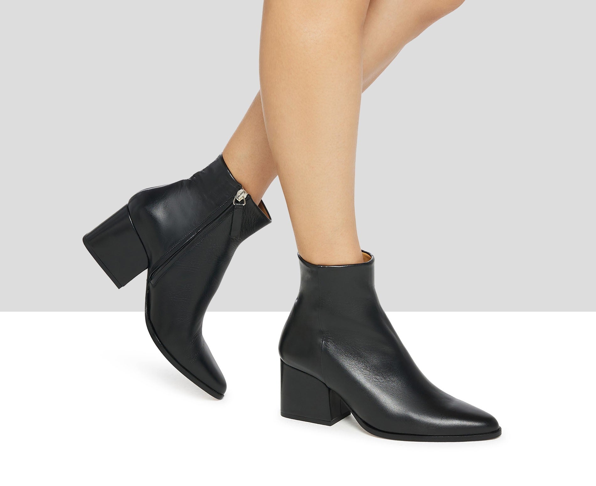 Botín de mujer en piel con tacón medio. Kiona