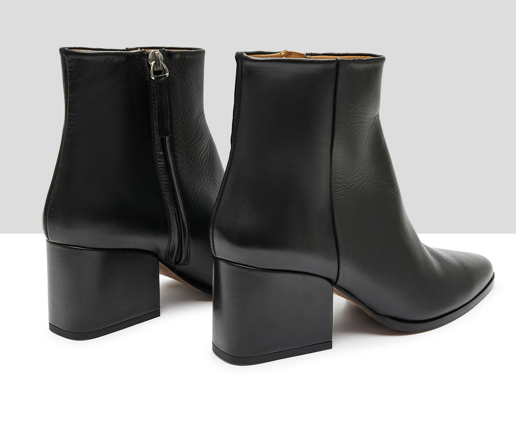 Botín de mujer en piel con tacón medio. Kiona