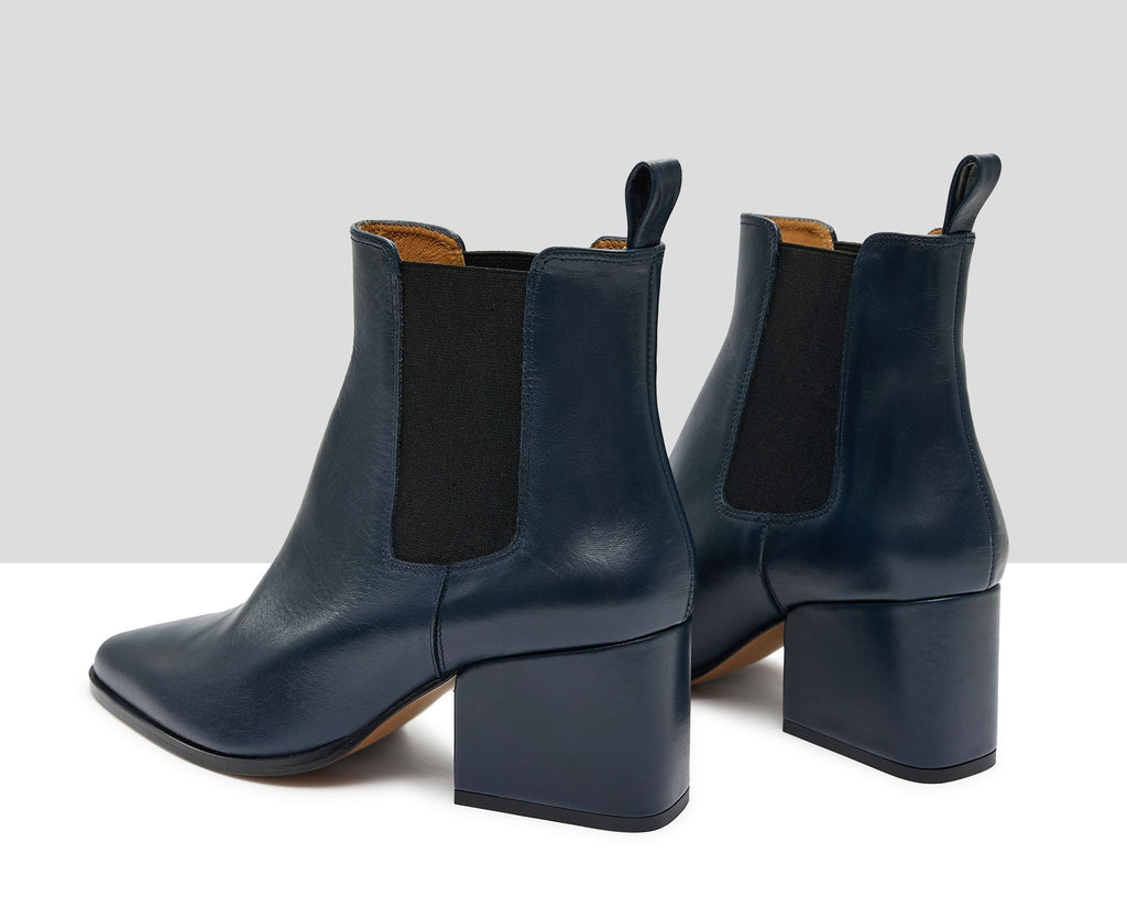 Botín de mujer en piel con tacón medio. Koral