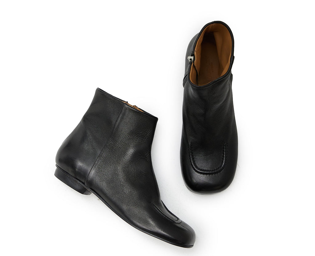 Botín de mujer en piel con tacón bajo. Keiko