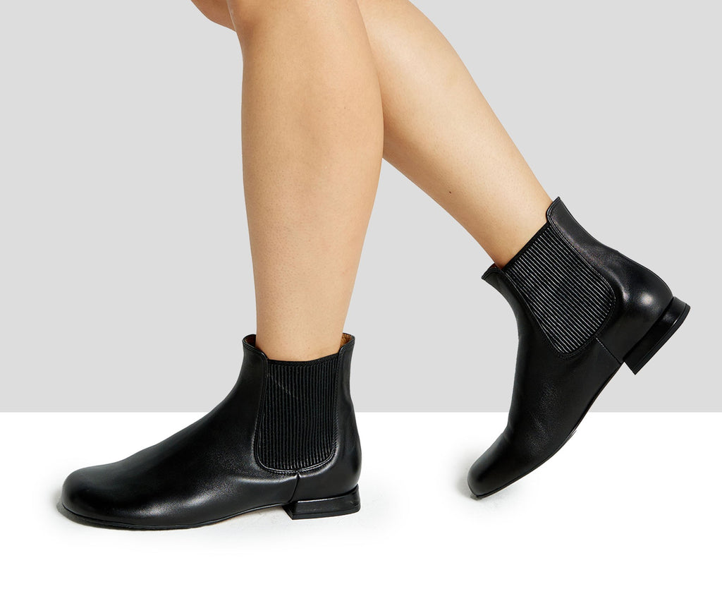 Botín de mujer en piel con tacón bajo. Kelly