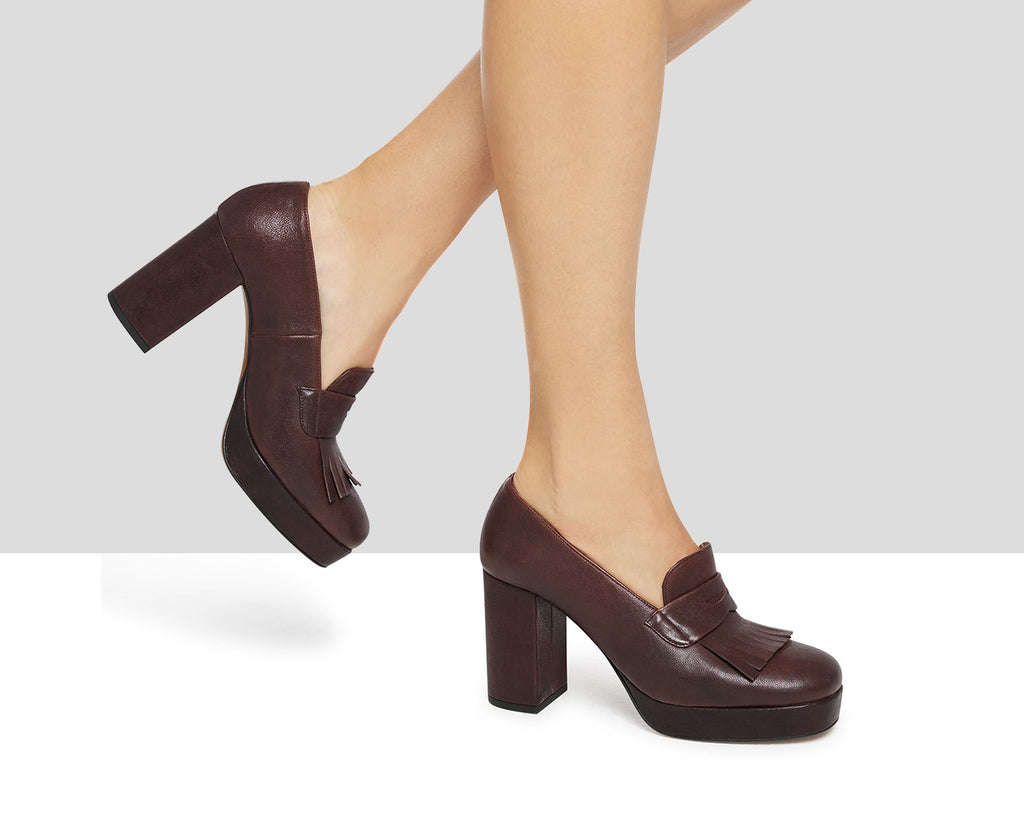 Scarpa da donna in pelle con tacco alto. Ianira