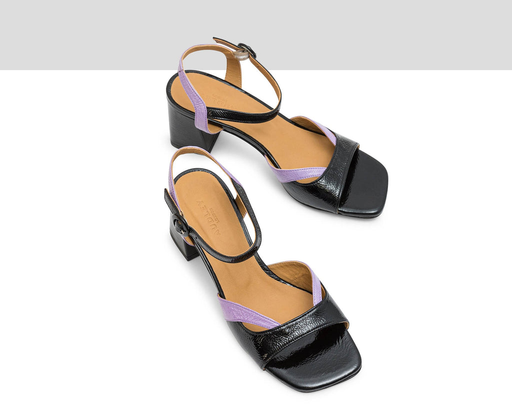 Sandalia de mujer en piel con tacón medio. Luana