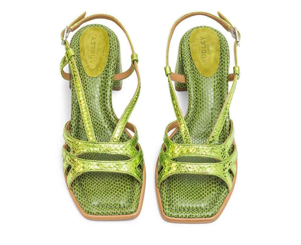 Sandalia de mujer en piel con tacón medio. Lisseth