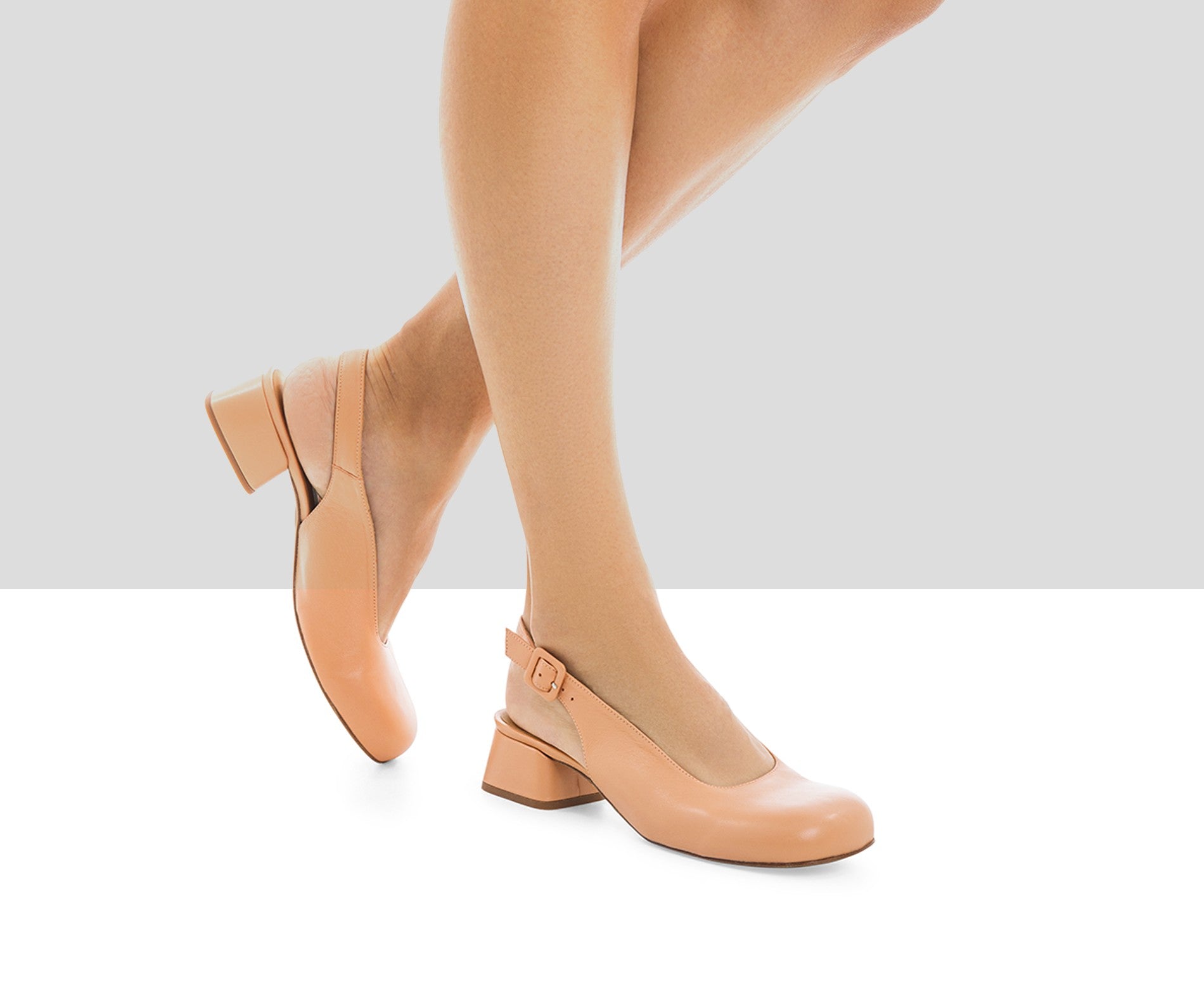 Scarpa da donna in pelle con tacco basso. Leni