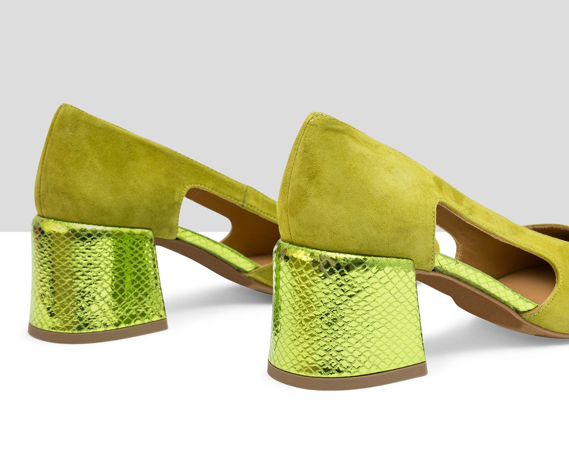 Scarpa da donna in pelle con tacco medio. Lindy