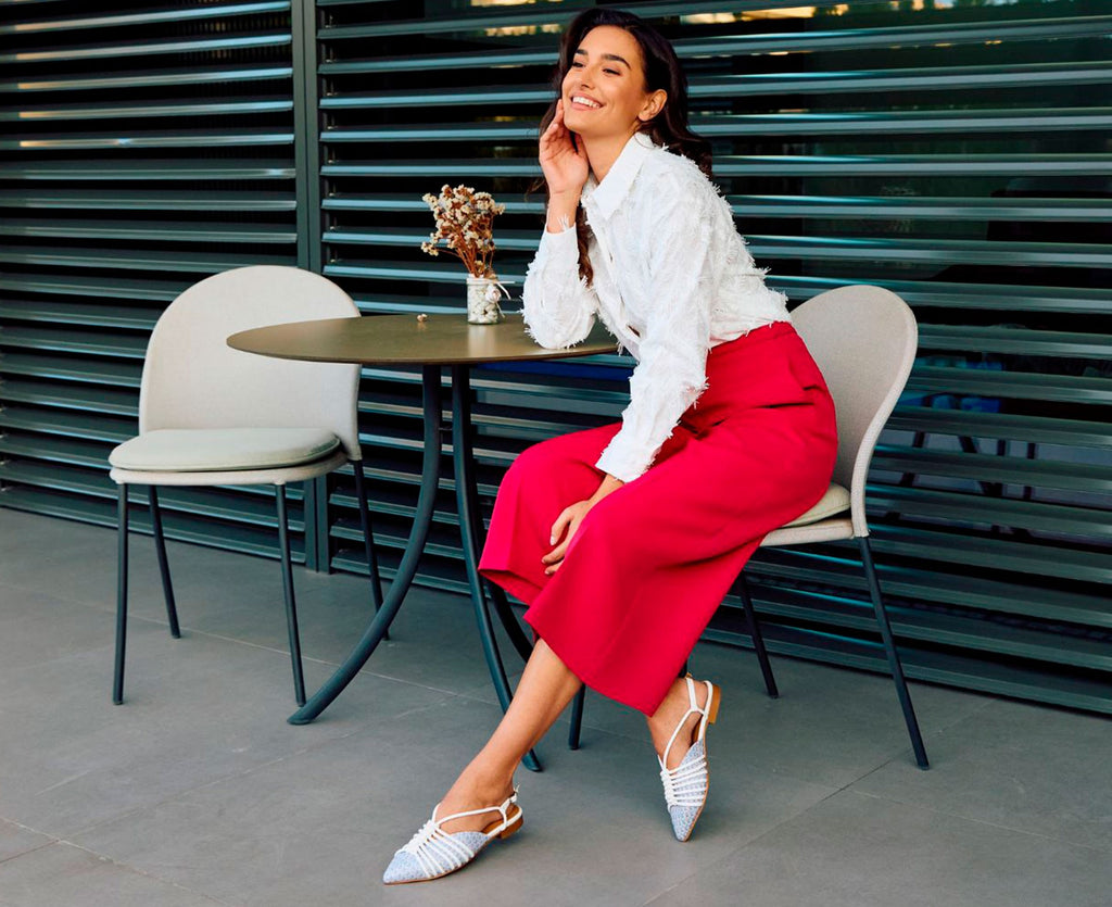 Zapato de mujer en piel con tacón bajo. Lia