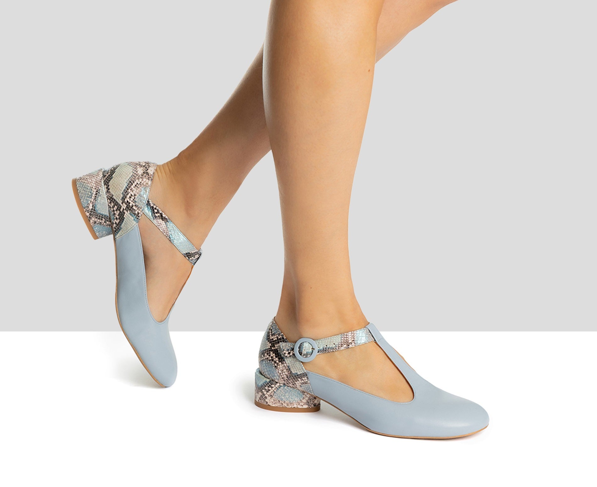 Scarpa da donna in pelle con tacco basso. Linara