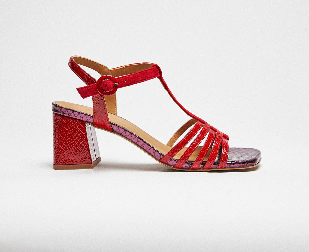 Sandalo da donna in pelle con tacco medio. Liza