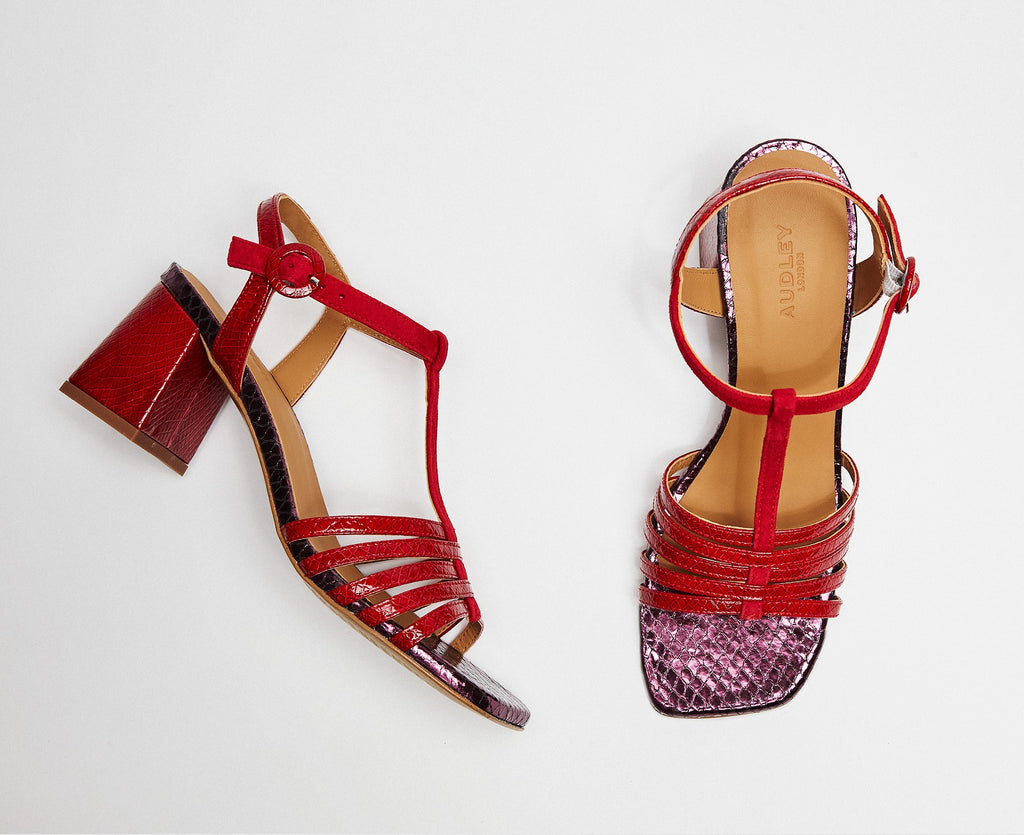 Sandalo da donna in pelle con tacco medio. Liza