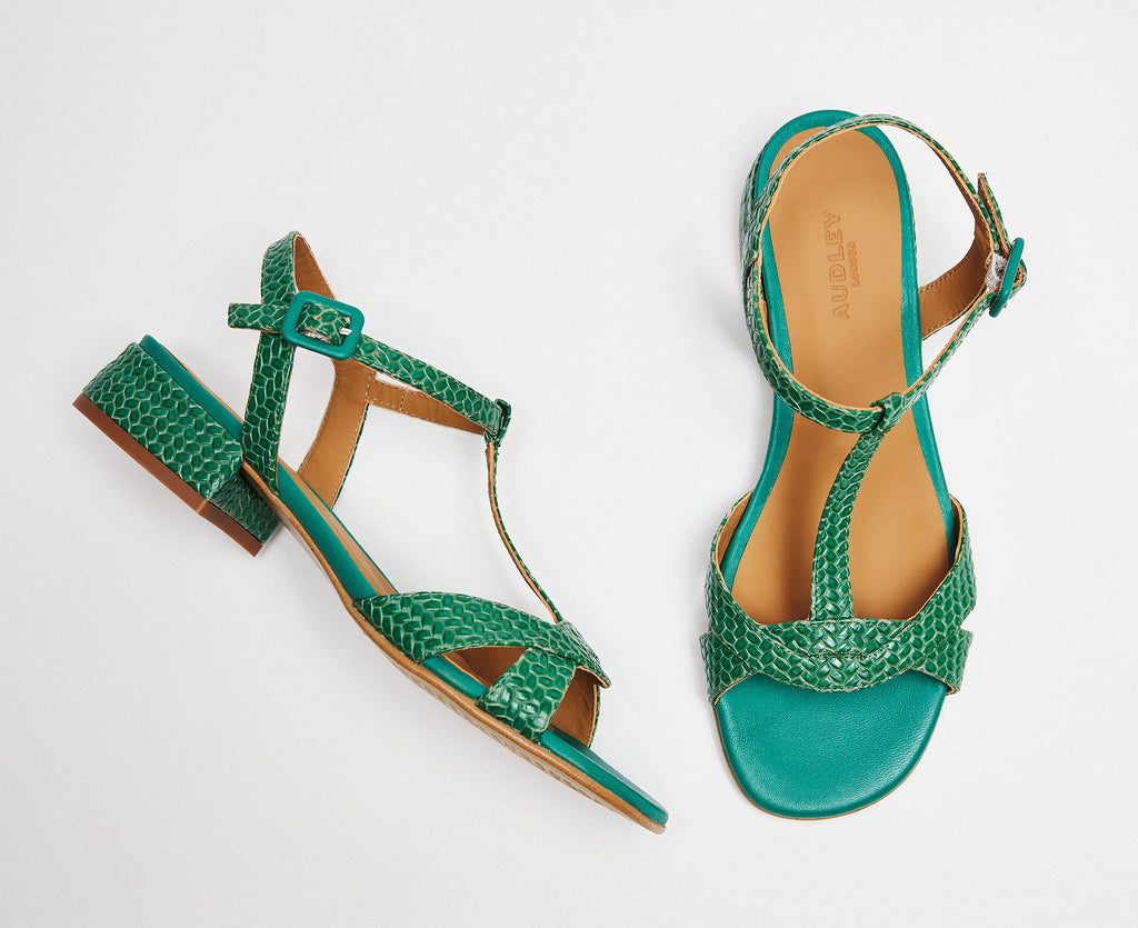 Sandalo da donna in pelle con tacco basso. Lis