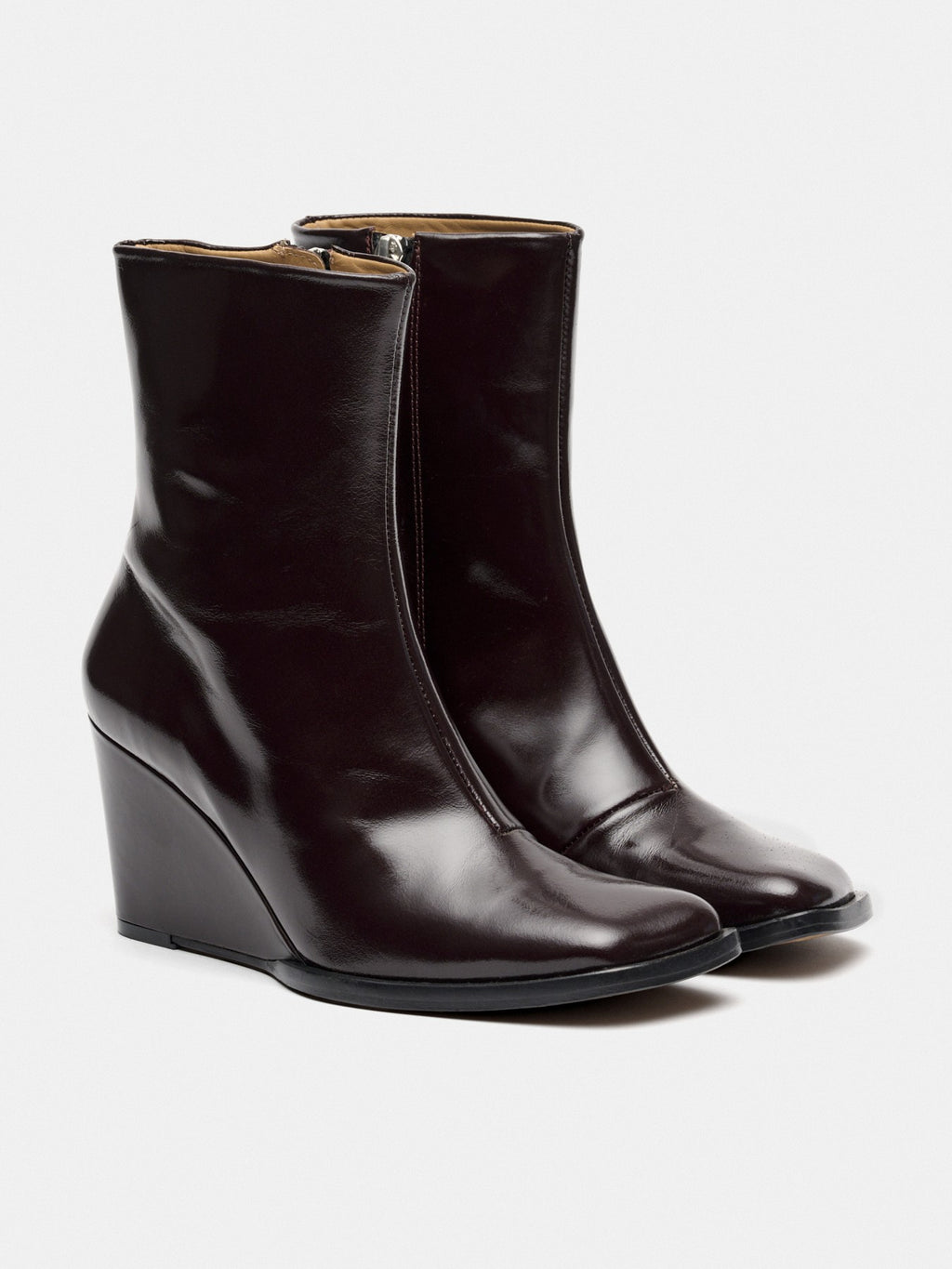 Botín de mujer en piel con tacón alto. Miwa