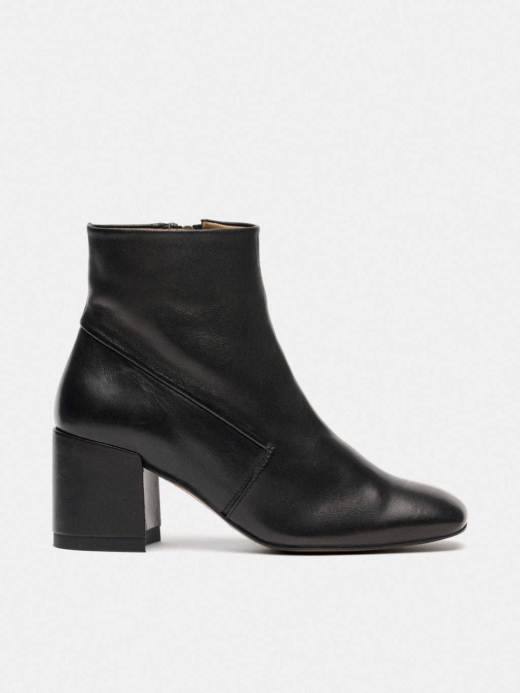 Botín de mujer en piel con tacón medio. Michela