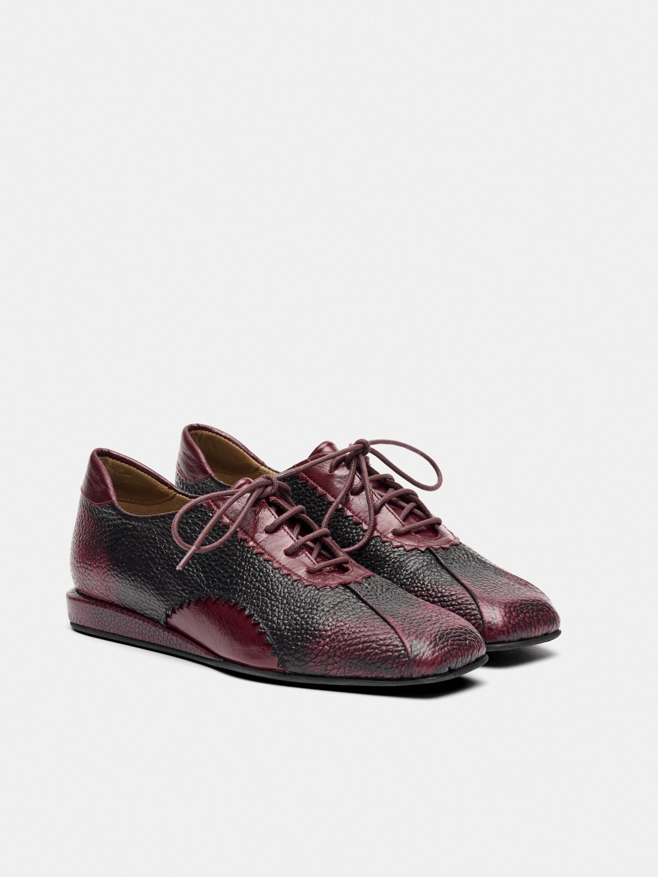Women's leather shoe with a low heel. Milan