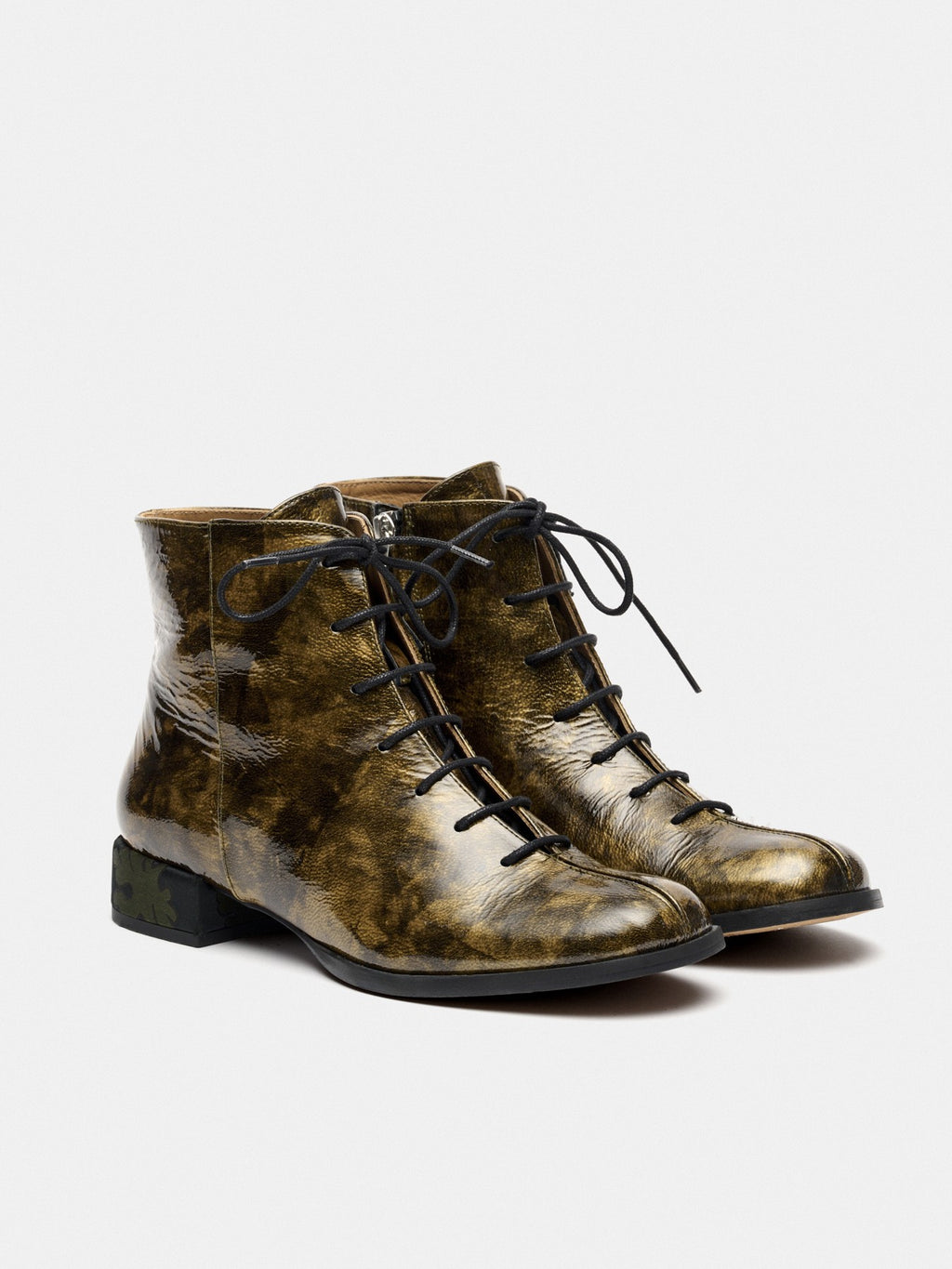 Stivaletti da donna in pelle con tacco basso. Musa