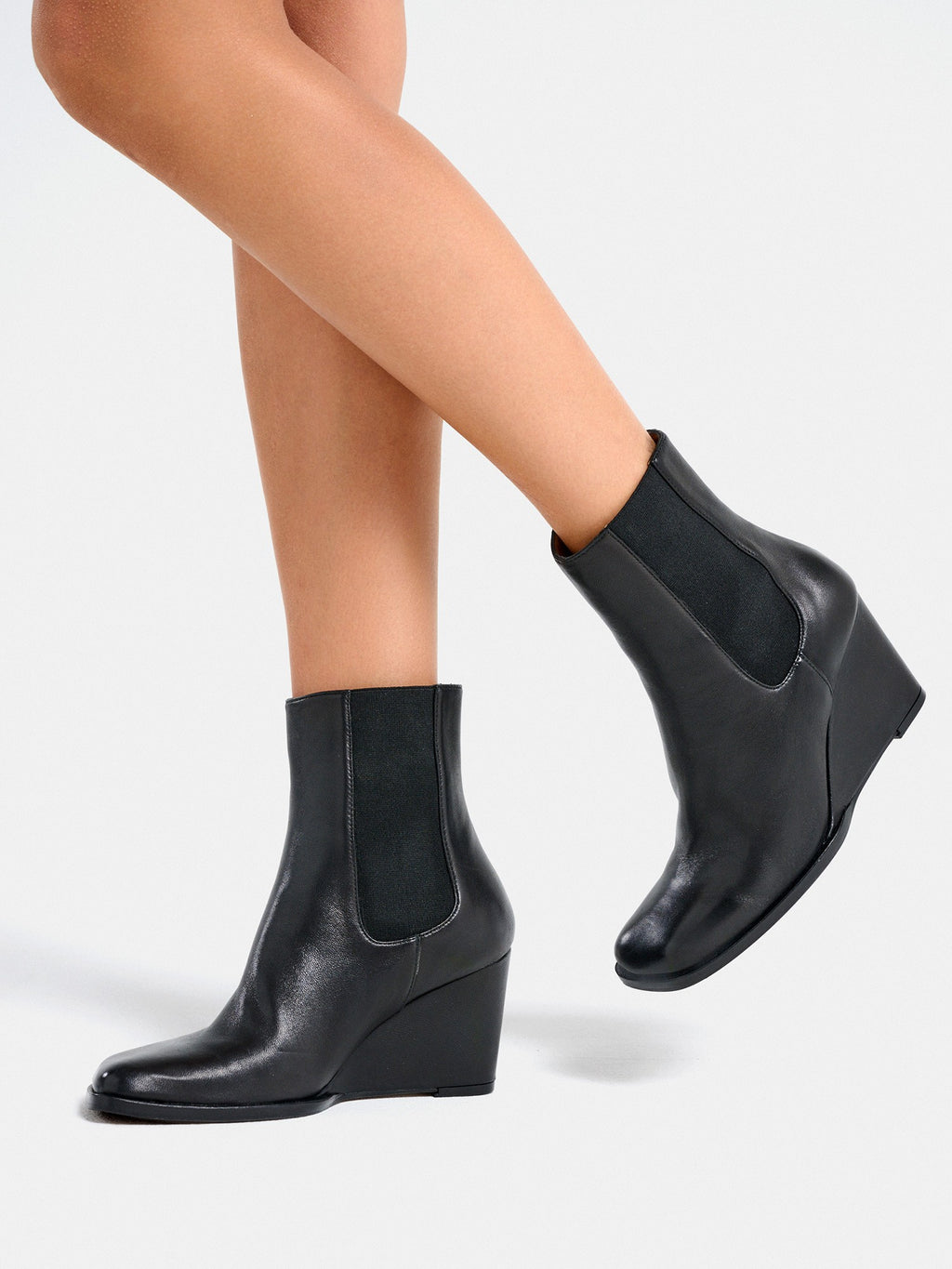 Botín de mujer en piel con tacón alto. Molly