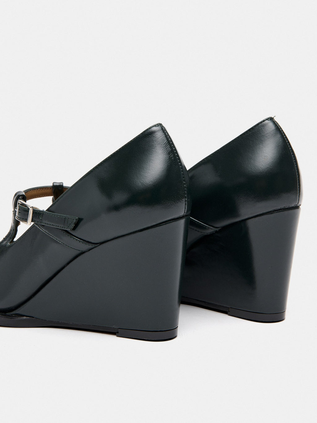 Scarpa da donna in pelle con tacco alto. Marie