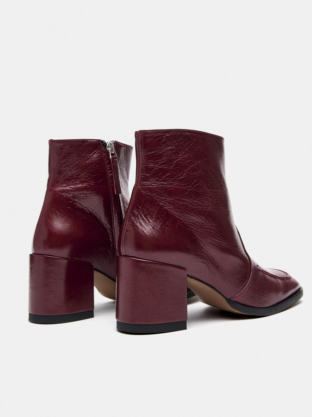 Stivaletti da donna in pelle con tacco medio. Malena