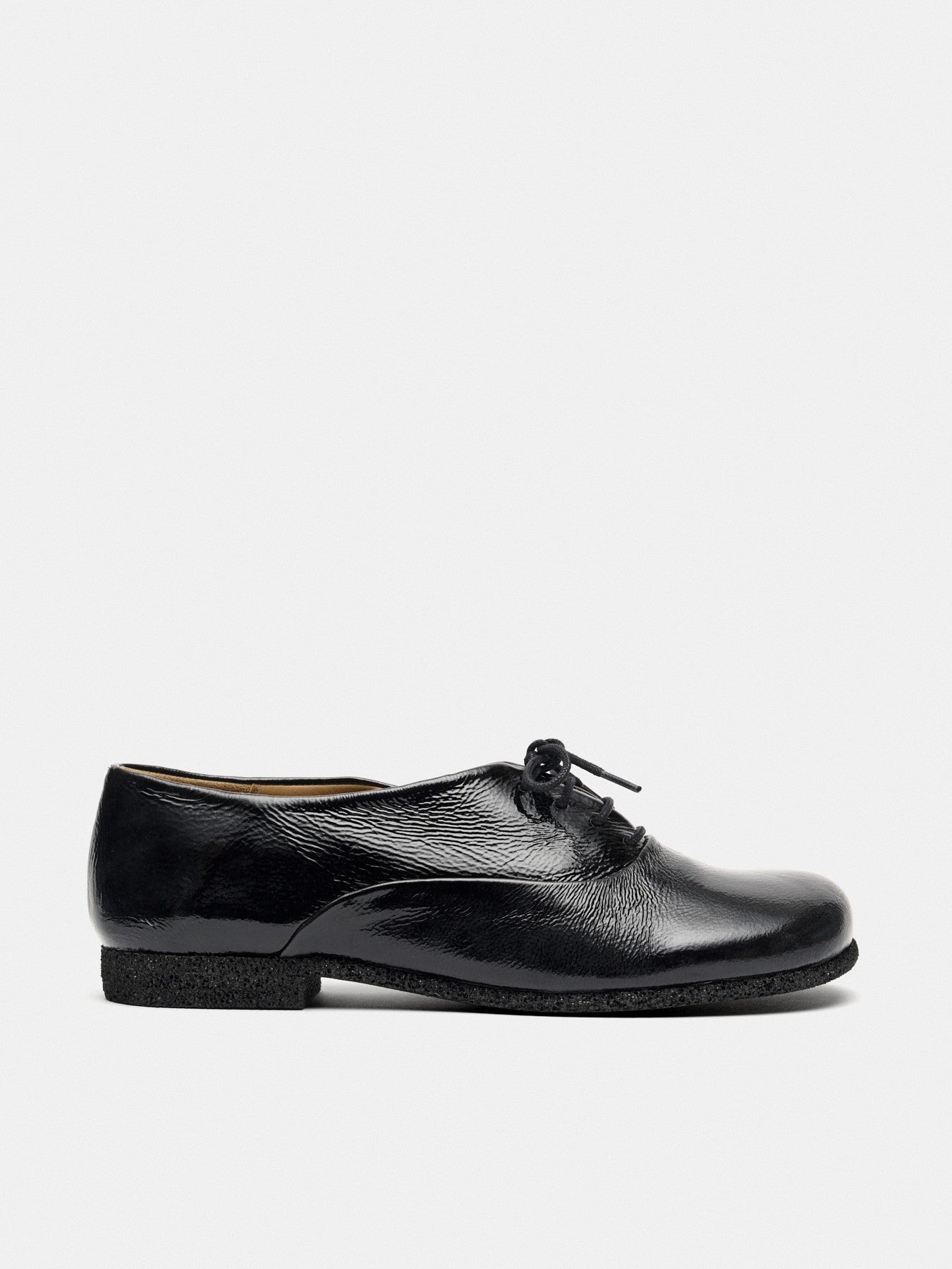 Scarpa da donna in pelle con tacco basso. Maiken