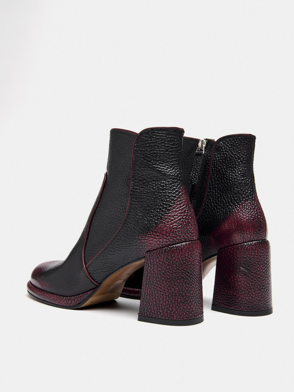 Botín de mujer en piel con tacón alto. Meryl