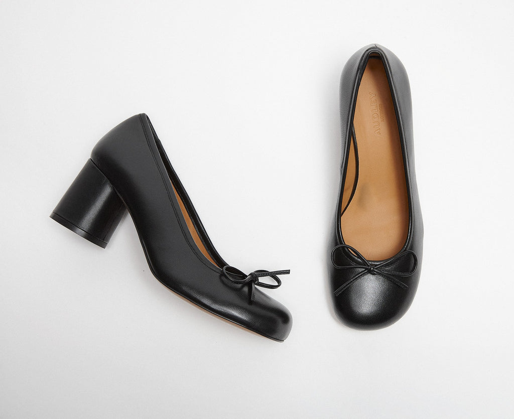 Zapato de mujer en piel con tacón medio. Kioni