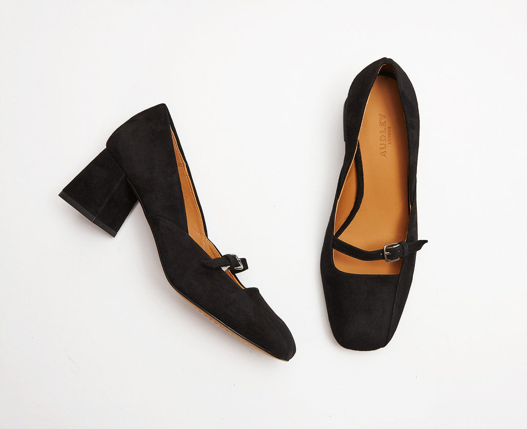 Scarpa da donna in pelle con tacco medio. Klaus